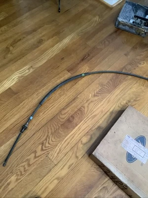 Cable de freno trasero Ford Torino Rh 1976 nuevo D6OZ-2A635-A 84 7/8 largo Foto 1 de 4