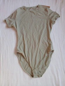 Skims Fits Everybody T-Shirt Bodysuit Color Talc Style BS-TSH-0752 Size M G22 - Picture 1 of 4