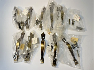 (8) Lote de manijas de cajón de gabinete National Lock 3759-001 de latón nuevo en stock años 80 vintage Foto 1 de 4