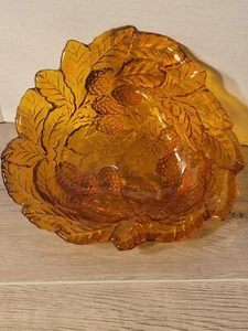 Vintage Bernstein Gold Indiana Karneval Glas Dreieck Süßigkeiten Schale Beeren und Blätter - Bild 1 von 12