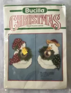 Bucilla Christmas Plastic Canvas Kit 61078 Mr & Mrs GOOSE DOOR KNOB COVER - Picture 1 of 4