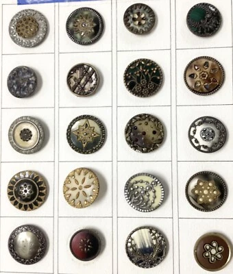 GORGEOUS CARD OF 20 ANTIQUE VICTORIAN CELLULOID BUTTONS - Image 1 of 3