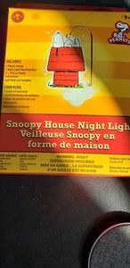 Snoopy House Night Light - Picture 1 of 3