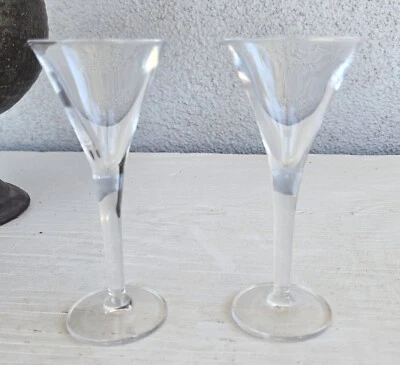 De colección. PAR DE VASOS LUIGI BORMIOLI APERITIVO CREMA DE MENTA Foto 1 de 3