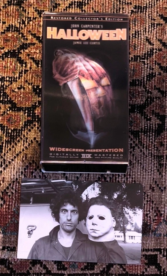 Halloween VHS USA NTSC Anchor Bay Lenticular Video + Promo Postcard Carpenter - Image 1 of 4