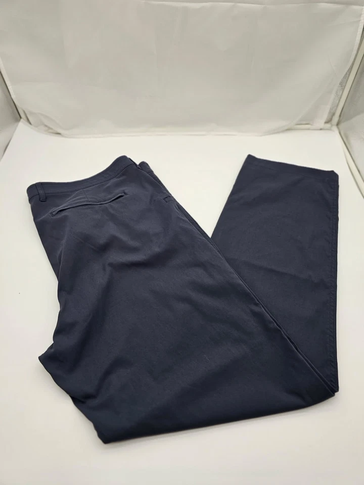 Roundtree & Yorke Performance Mens Size 42X32 Blue Navy  Golf  Perform Pants - Image 1 of 4