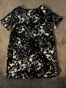 Woman’s Dress Size 18 - Picture 1 of 1