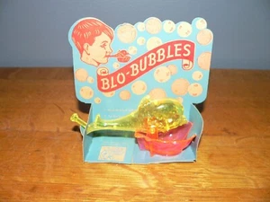 Vintage 1950s Knickerbocker BLO-BUBBLES Tipping Fish Soap Bubble Pipe w/Card - Picture 1 of 3