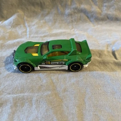 Hot Wheels Rally Cat Green Diecast Collectible Car 2017 DTX15 Mattel #3 Loose - Image 1 of 4