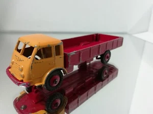 Budgie Toys Renault Les Diesel 120 CV telaio lungo in giallo e rosso - Foto 1 di 6