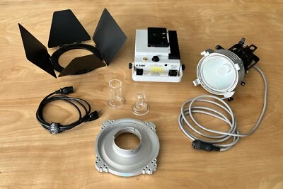 K5600 Joker Bug 200 Par HMI Light with Barndoors/Speedring - Image 1 of 4