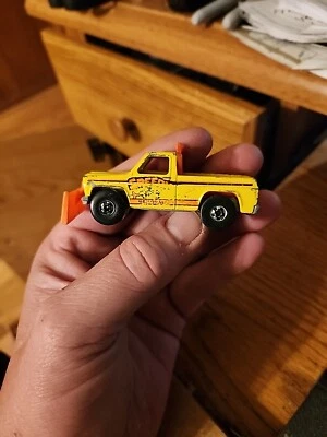 Camión Chevy HK de colección Hot Wheels 1979 amarillo de remoción rápida camioneta pickup quitanieves Foto 1 de 4