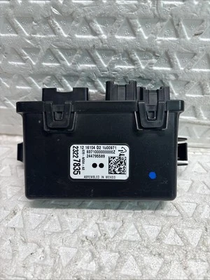 Chevrolet Equinox 2018-2021, módulo de control de puerta levadiza terreno 23227835 OEM Foto 1 de 4