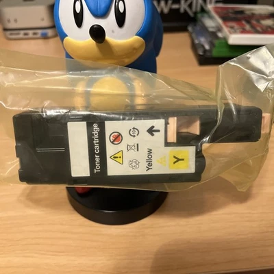 Compatible Xerox 106R02758 Standard Yield Yellow Toner Cartridge for Phaser 6022 - Image 1 of 4