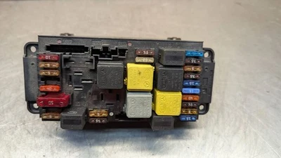Mercedes-Benz CLK A209 C209 2005 Fuse Box 2095450201 NIC19380 - Image 1 of 4