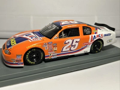 2000 Kenny Wallace #25 Lance Snacks Chevy 1/24 Diecast Bank CWB Action rare - Image 1 of 4