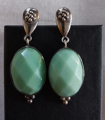 PENDIENTES PERFORADOS COLGANTES CRISOPRASA VERDE FACETADOS DE PLATA ESTERLINA JAY KING Foto 1 de 4