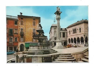 UDINE PIAZZA LIBERTA' CARTOLINA VIAGGIATA ANIMATA ANNO 1972 - Picture 1 of 2
