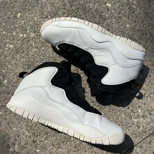 Sz 10 Jordan 10 Retro ‘I’m Back’ 310865-104 - Bild 1 von 14