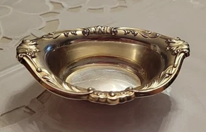 Antico piatto dado argento sterling, vedi segno distintivo, monogramma, 29,4 g, 92 mm - Foto 1 di 12