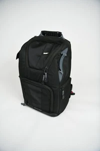 Vivitar DKS-18 Sling Padded S Backpack Camera Bag + Rain fly Excellent Condition - Picture 1 of 9