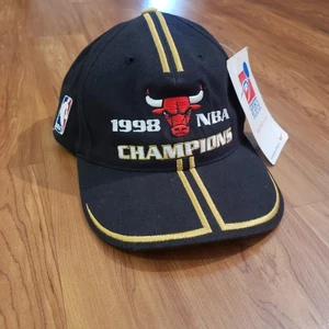 Cappello vintage Chicago Bulls 1998 NBA Champions spogliatoio specialità sportive etichette - Foto 1 di 13