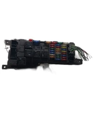 Caja de fusibles motor a través de VIN 32123 compatible con 03-04 Volvo XC90 1149924 Foto 1 de 4