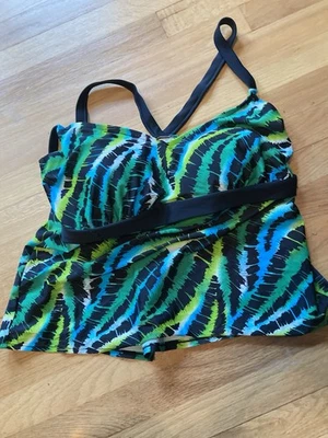 Traje de baño Beach Native para mujer talla 20w.  Top de baño Foto 1 de 3