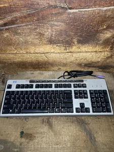 HP Wired Keyboard KB-0133 PS/2 Silver Similar To Compaq KB-0133 Tested Works - Picture 1 of 15
