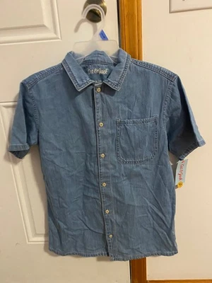 BRAND NEW BOYS SIZE 14 CAT & JACK SHORT SLEEVE BUTTON FRONT DENIM SHIRT - Image 1 of 4