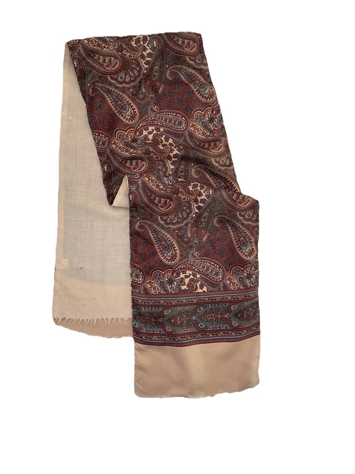 Bufanda de seda en capas con clase para hombre con patrón de cachemira/floral 59”/11” EC Foto 1 de 4