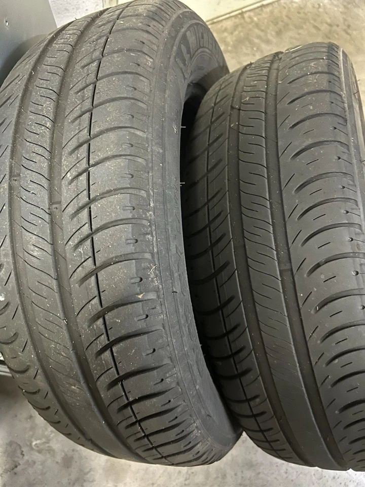 Zwei Winterreifen Michelin wie Neu - Bild 1 von 1