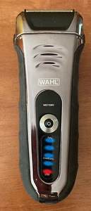 Wahl Lithium Ion rechargeable Wet Dry Shaver - Model 7061L - Picture 1 of 12