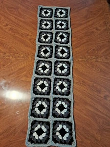 Country Farmhouse Table Runner - Picture 1 of 2