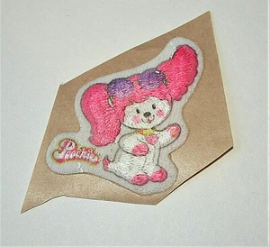 Poochie Picnic 1984 Cartoon TV Show Cloth Sticker Patch Vending Machine Prize - Foto 1 di 2