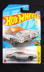 Hot Wheels HW Art Cars '71 Dodge Charger 5/10 NEW - Picture 1 of 2