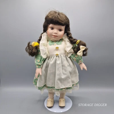 Muñeca de Colección 14" Cabello Largo Oscuro Trenzado Ojos Marrones Porcelana Cuerpo Suave con Soporte Foto 1 de 4