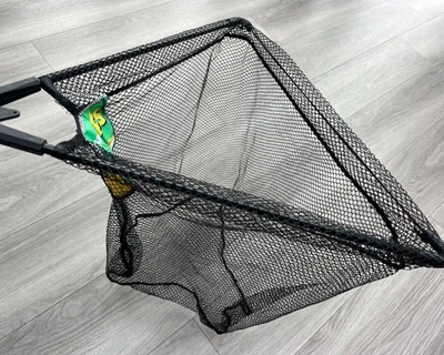 Dinsmores 18" (45cm) Faltbarer Angelkescher (16" (40cm) Drop) & Stinkbeutel