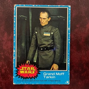 Juego azul Topps Star Wars 1977 Grand Moff Tarkin Rookie #8** Peter Cushing en muy buena condición-excelente - Imagen 1 de 2