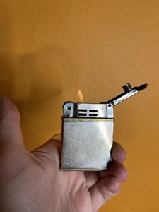 Vintage Lord Chesterfield Jet Lighter - Picture 1 of 6
