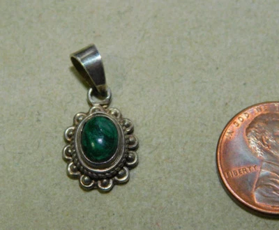  Кулон-солитер из стерлингового серебра с зеленым малахитом кабошоном 1b 98 - Изображение 1 из 3