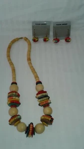 Vintage Wooden Beads Necklace And 2 Pairs Of Pierced Earrings Set - Picture 1 of 2