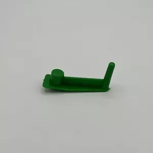 2005 Hasbro Mouse Trap Replacement Game Part Piece Green Gear Crank - Picture 1 of 4