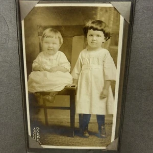 Two Young Girls Sisters Portrait Antique Photograph Cabinet Card - Picture 1 of 5
