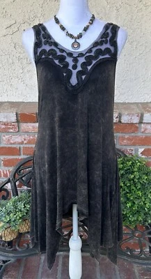 Top túnica vintage M Fredric; diseño negro desvanecido, detalles de encaje, dobladillo alto bajo; talla L Foto 1 de 4