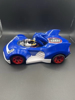 Sonic the Hedgehog & Sega All Stars Racing Car!  2013 Good Cond + 3 Figurines - Image 1 of 4
