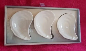 NUEVO EN CAJA Durand Co. Delmont Juego Original de 3 Platos de Cerámica Individuales de Ostras - Imagen 1 de 2