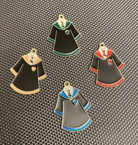 Set Of 4 Robe - Harry Potter Four Houses Of Hogwarts Enamel Charm Pendant DIY - Picture 1 of 2