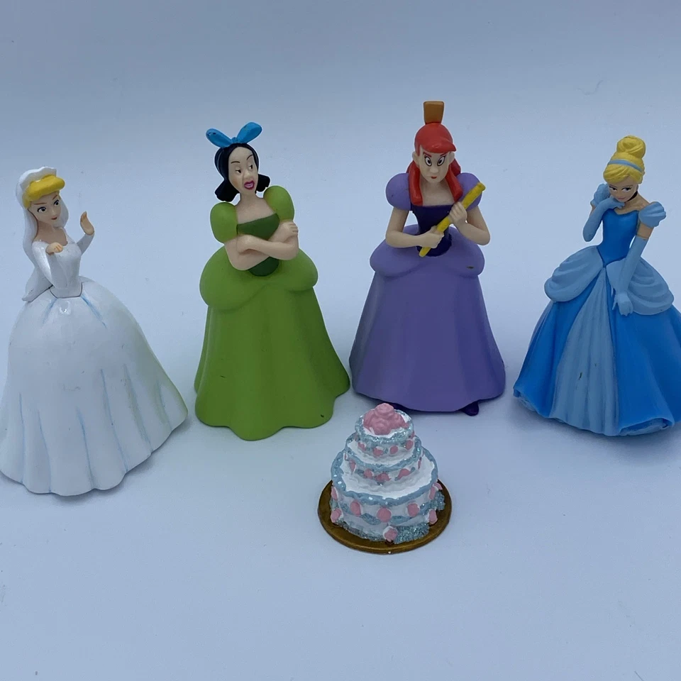 Lote de 5 PVC Disney Cenicienta - hermanastras, vestido azul Cenicienta, novia, pastel Foto 1 de 4