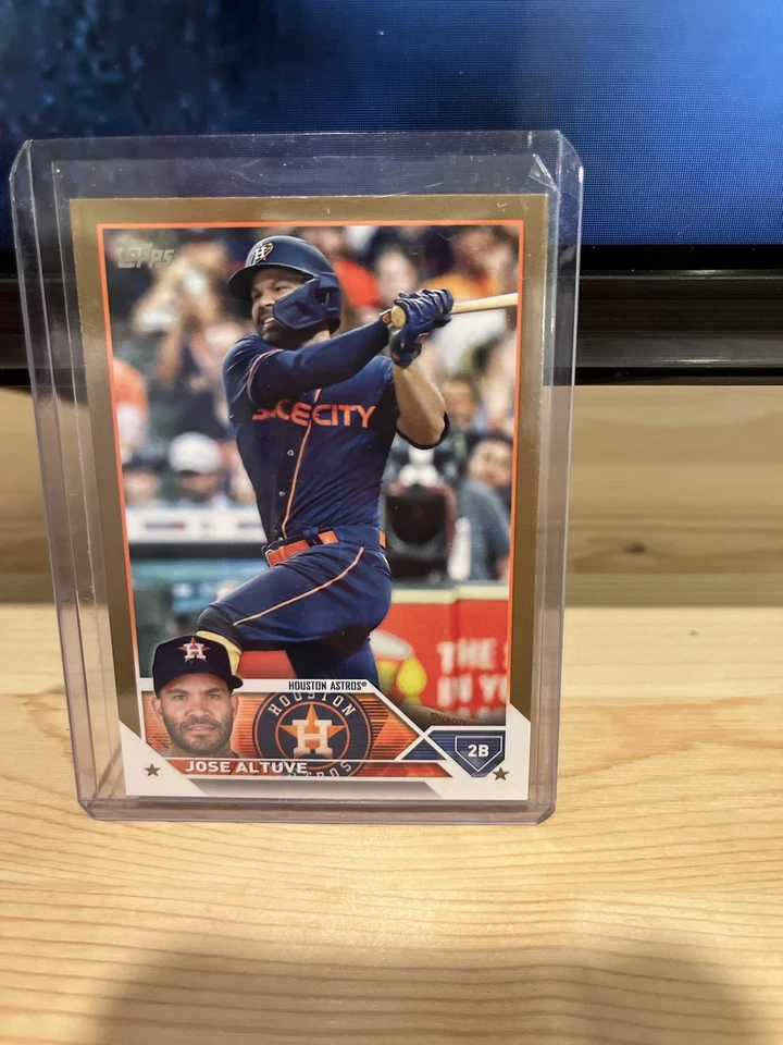2023 Topps Series 1 Jose Altuve Gold #’d  2023 - Image 1 of 2